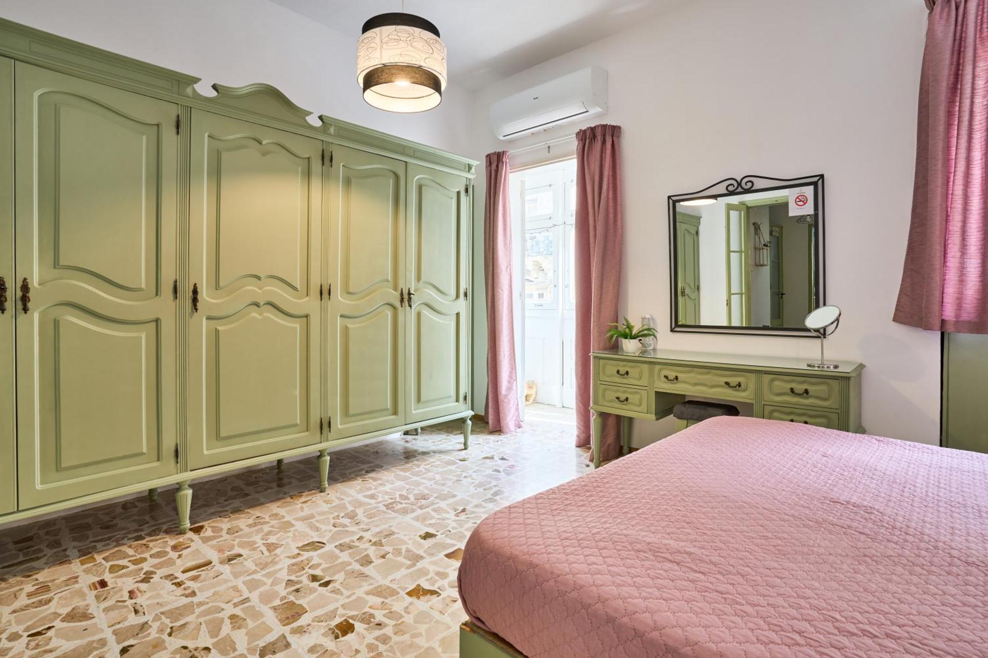 Ta' Nena Apartment In Floriana, 10 Minutes Away From Valletta Ngoại thất bức ảnh